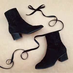❉ Block Heel Quilted Midi Ankle Sock Boots in Black Suede Size 8